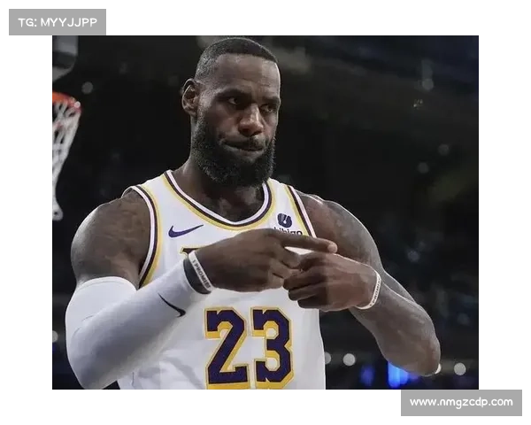 NBA记者:詹姆斯再次完成冲刺跑和篮下终结的赛前训练 NBA记者:詹姆斯再次完成冲刺跑和篮下终结的赛前训练